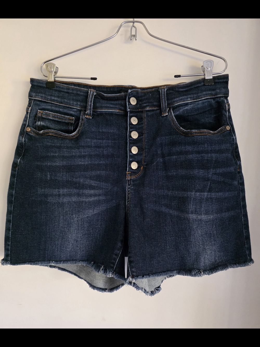 Judy Blue High-Rise Dark Blue Button-Fly Denim Shorts 1xl